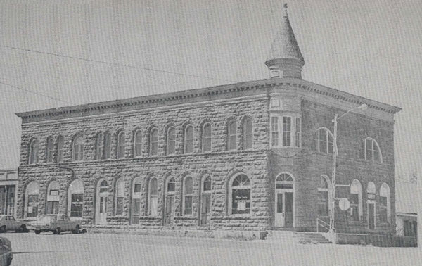 ApacheStateBank2.jpg (431439 bytes)